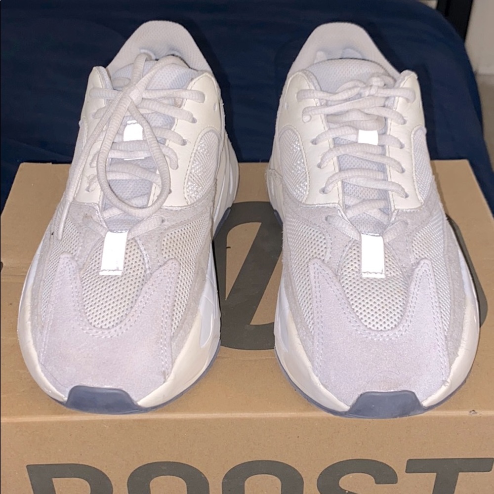 Yeezy Adidas Boost 700 Analog